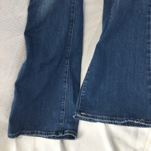 Levi's 726 Flare Jeans - Picture 5 of 8